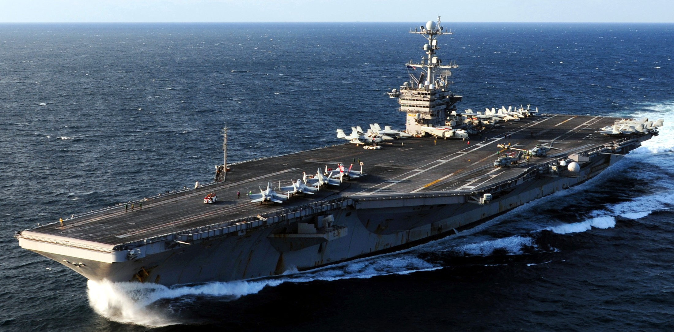 cvn-73 uss george washington nimitz class aircraft carrier air wing cvw-5 east china sea 73