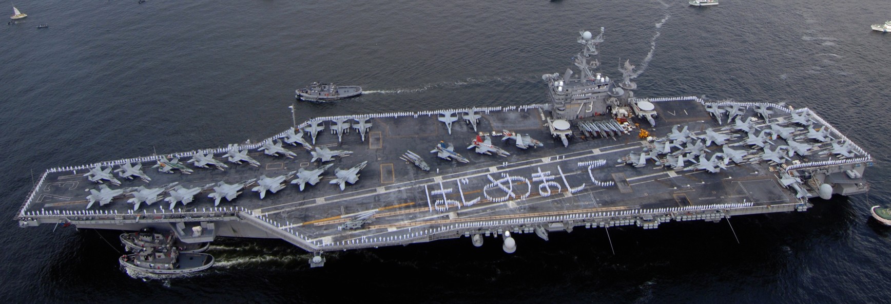 cvn-73 uss george washington nimitz class aircraft carrier air wing cvw-5 arriving yokosuka 104