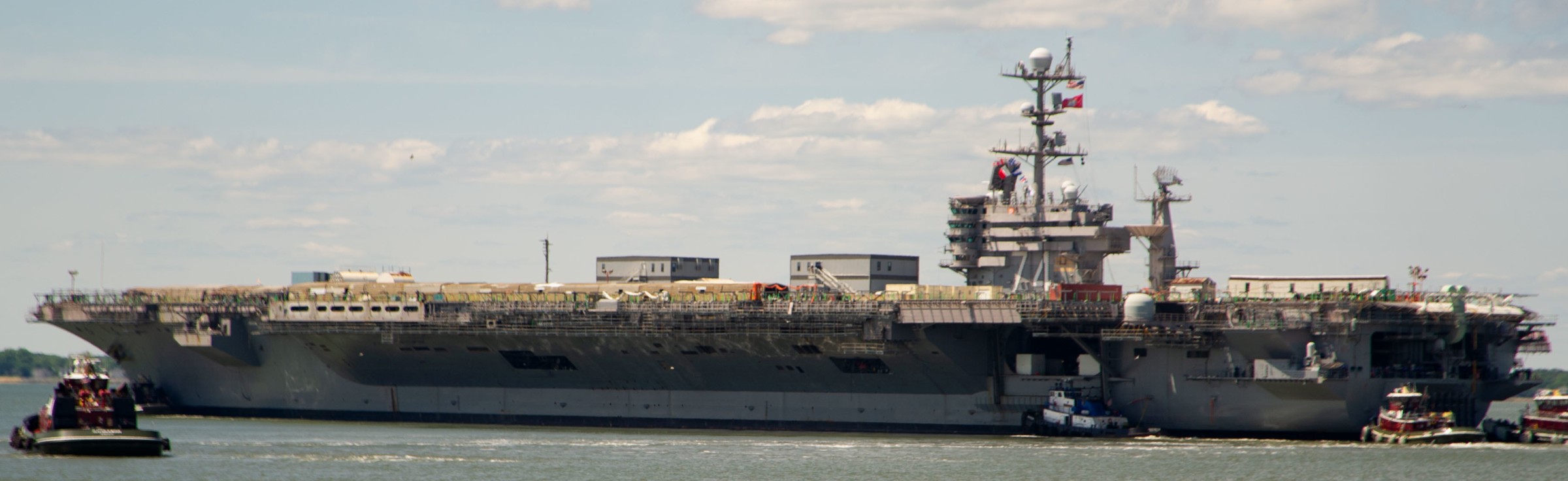 cvn-74 uss john c. stennis nimitz class aircraft carrier departing norfolk for newport news 150