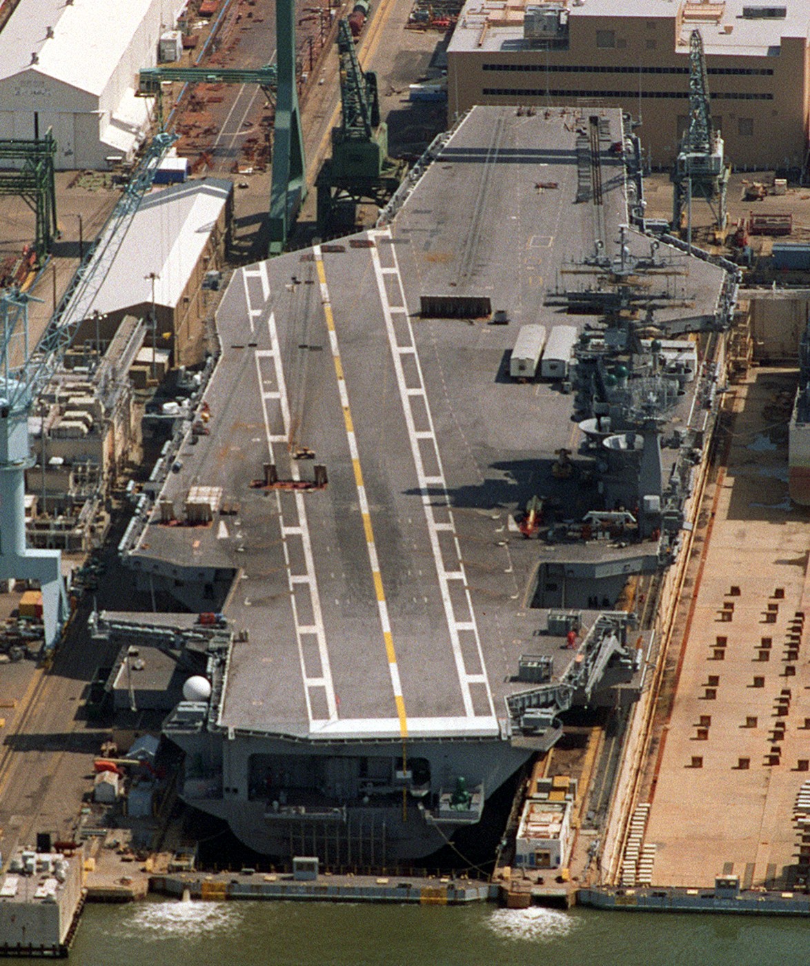 uss john c. stennis cvn-74 newport news shipbuilding 1996 72