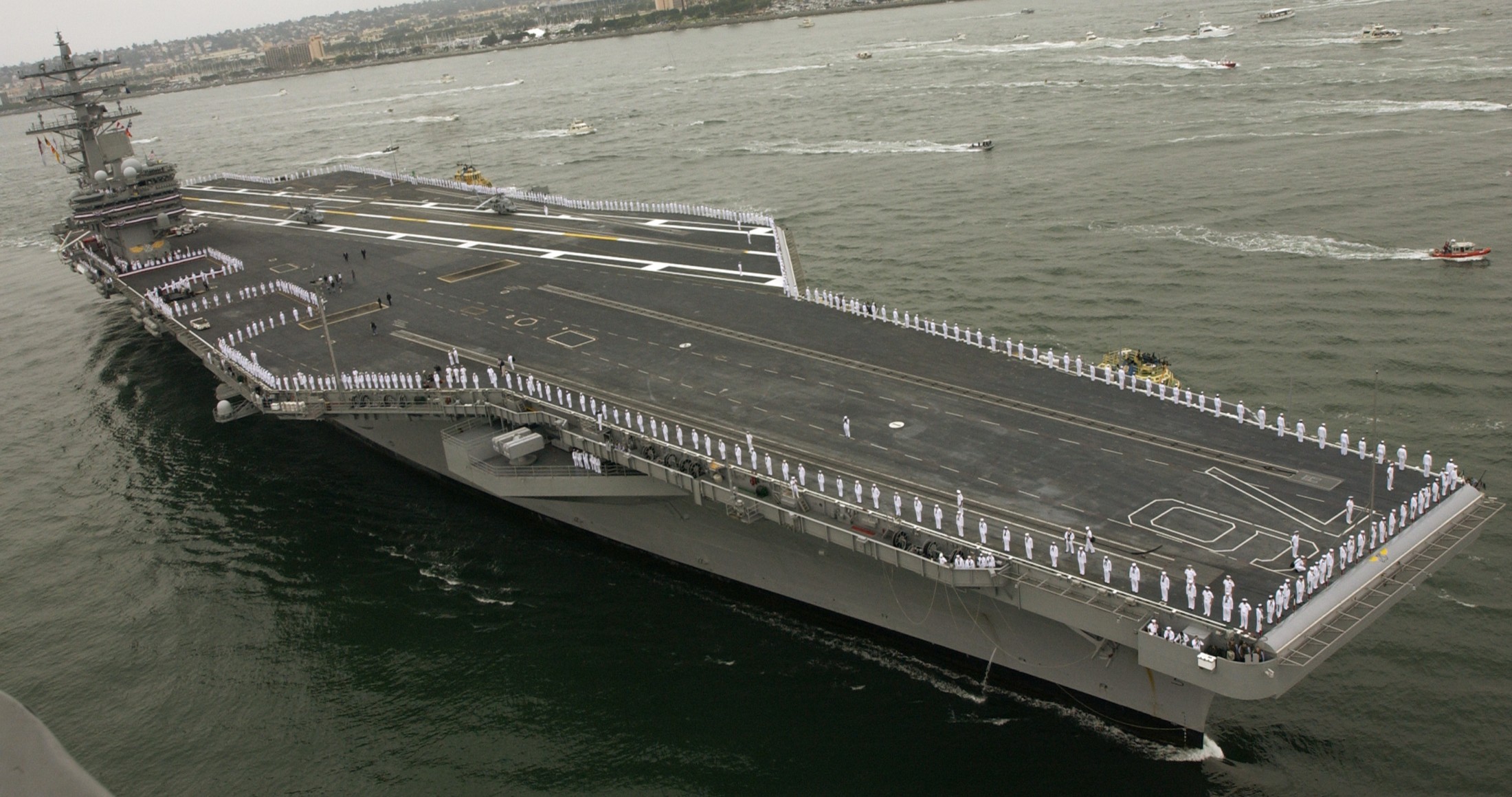 cvn-76 uss ronald reagan aircraft carrier san diego 2004 40