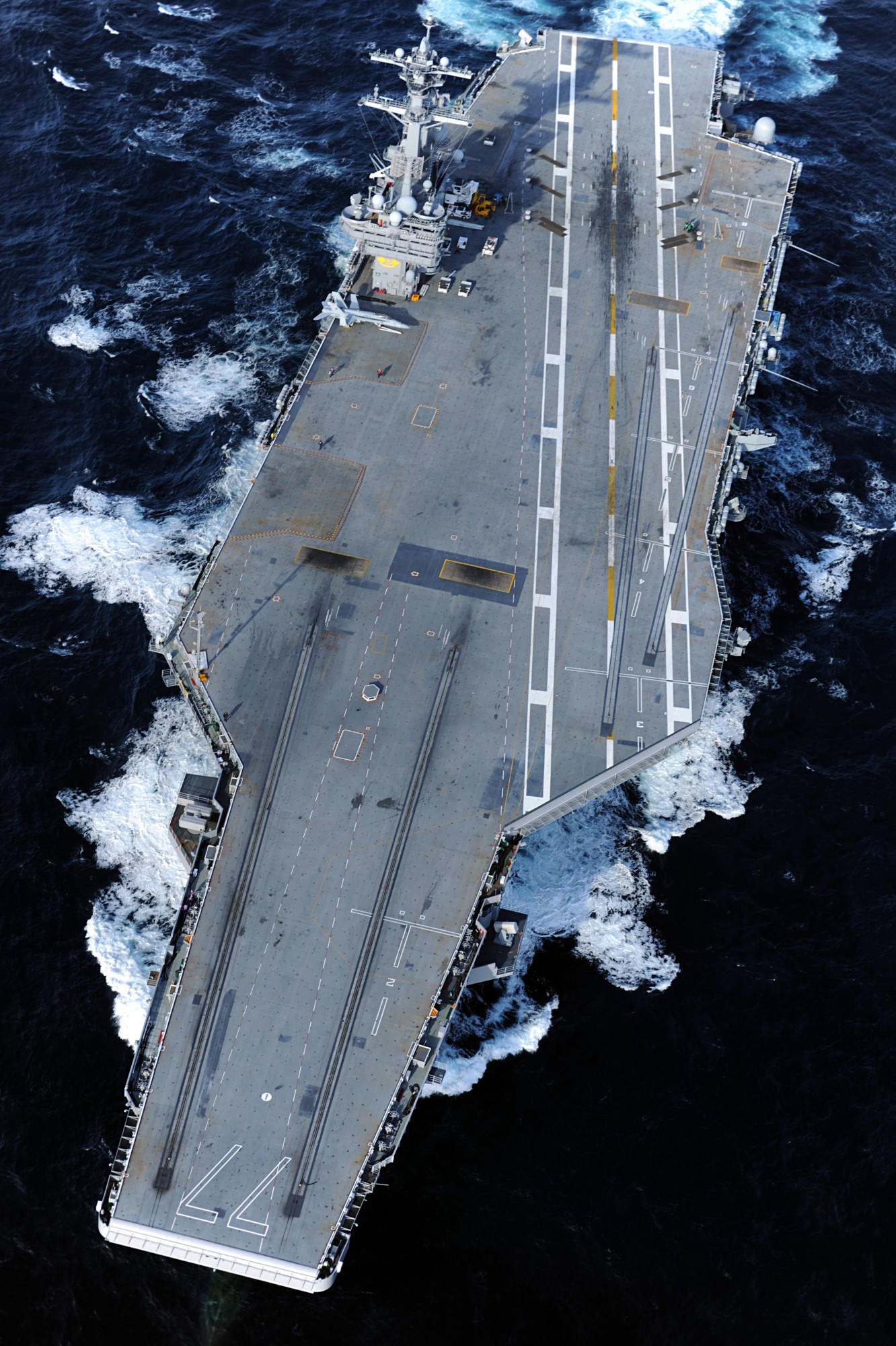 cvn-77 uss george h. w. bush aircraft carrier nimitz class us navy 02