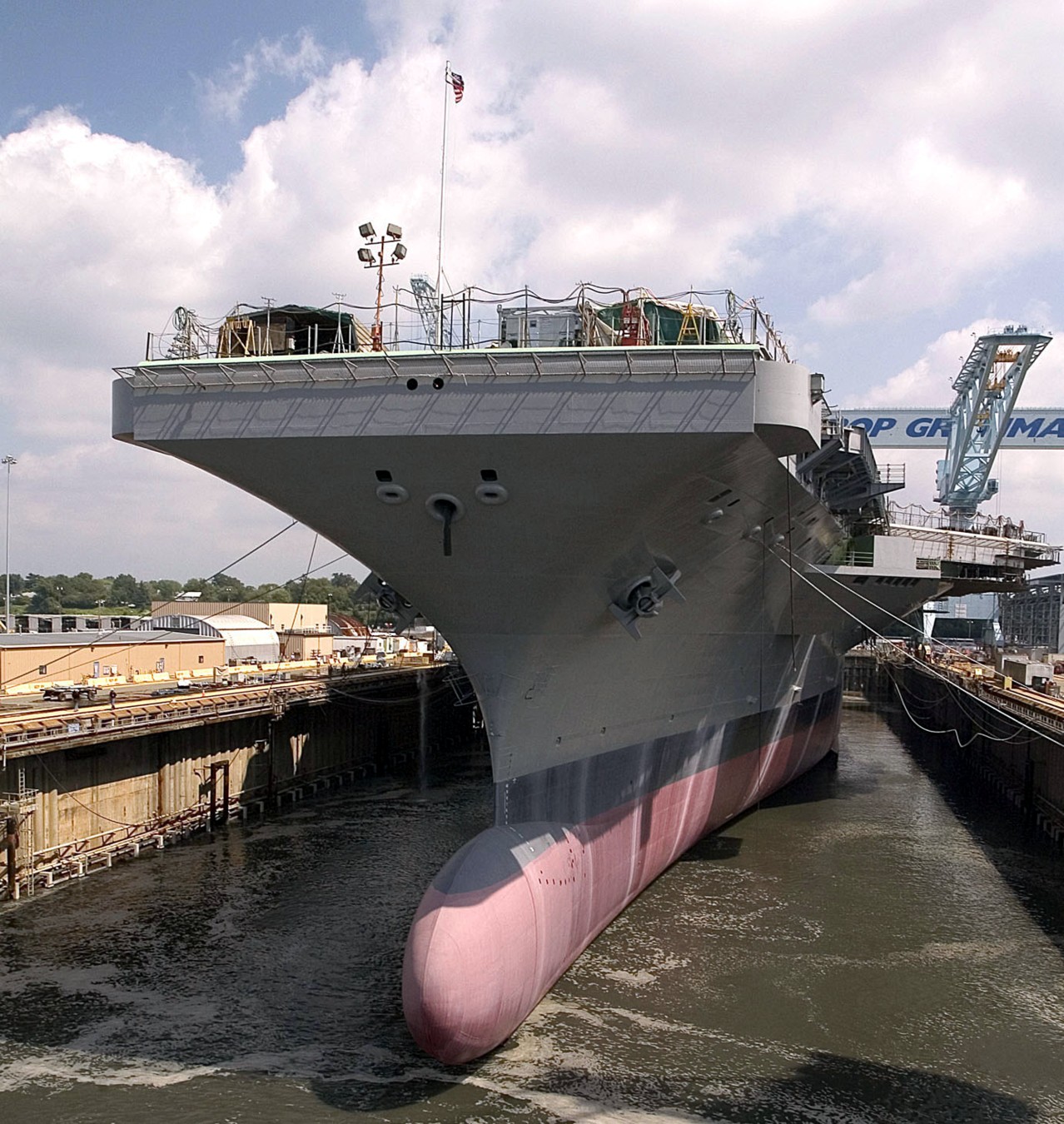 cvn-77 uss george h w bush aircraft carrier flooding drydock newport news shipbuilding 2006 78