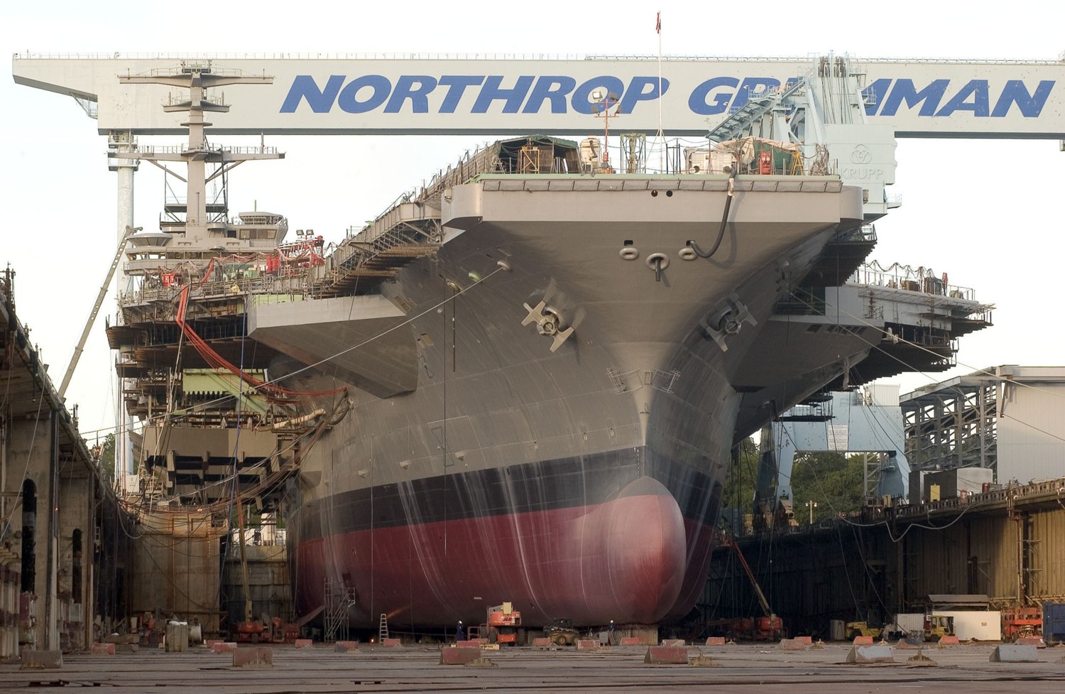 cvn-77 uss george h w bush aircraft carrier construction newport news shipbuilding 2006 79