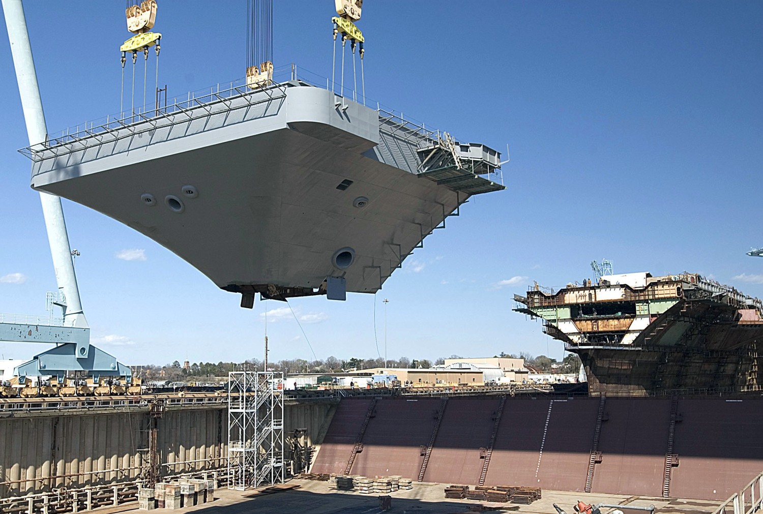 cvn-77 uss george h w bush aircraft carrier construction newport news shipbuilding 2006 85