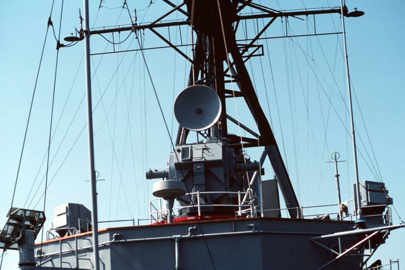 Mk-68 gunfire control radar aboard USS Richard E. Byrd DDG-23