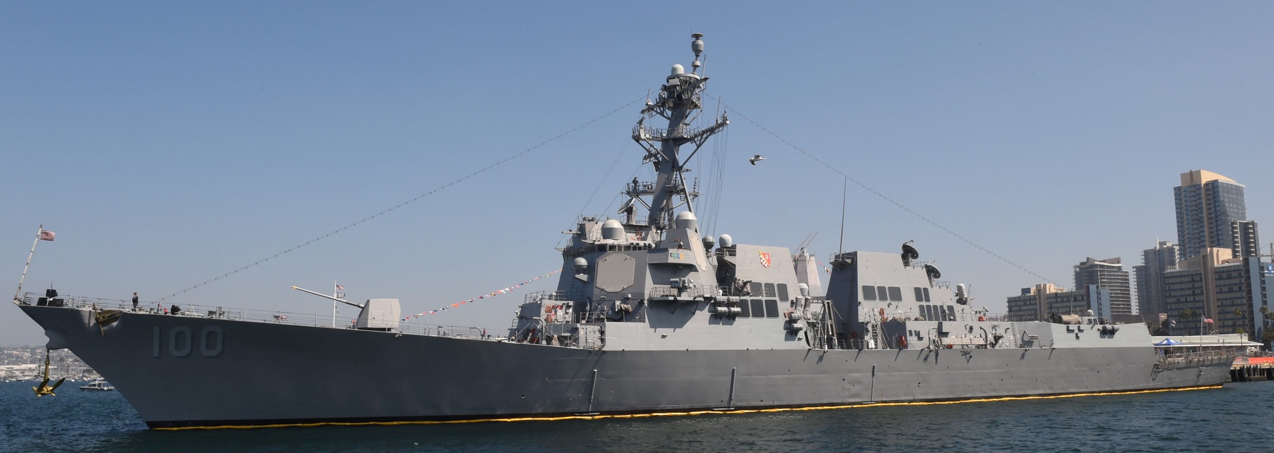 ddg-100 uss kidd arleigh burke class guided missile destroyer aegis us navy 25