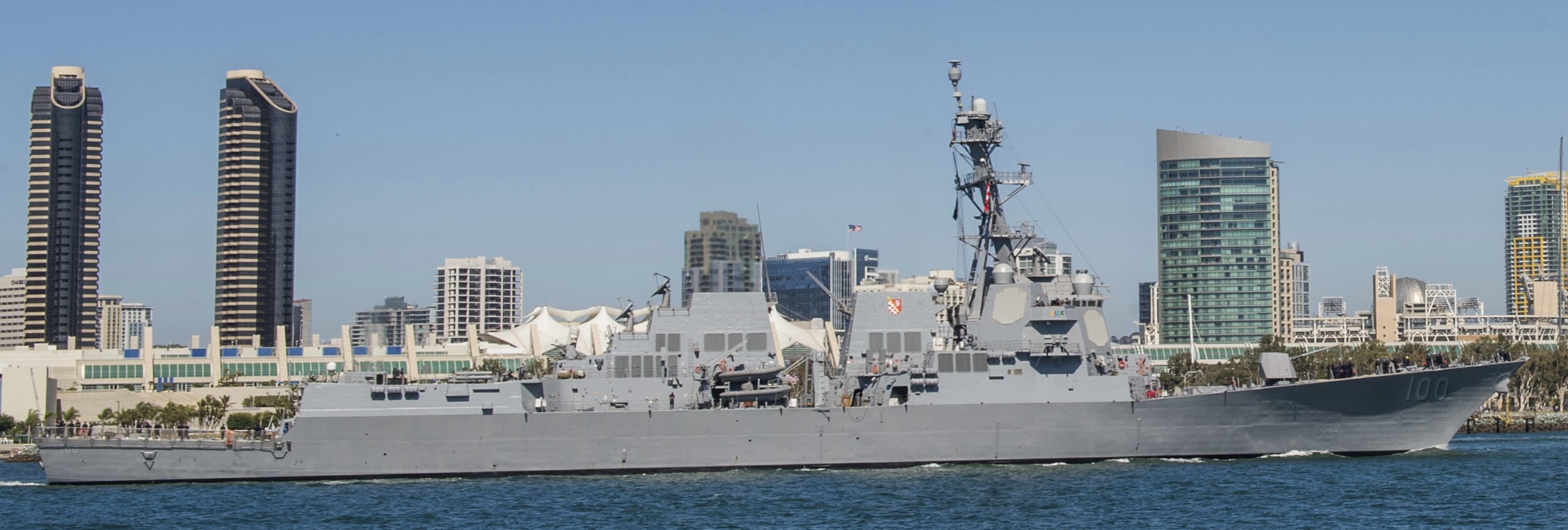 ddg-100 uss kidd arleigh burke class guided missile destroyer aegis us navy san diego fleet week 26