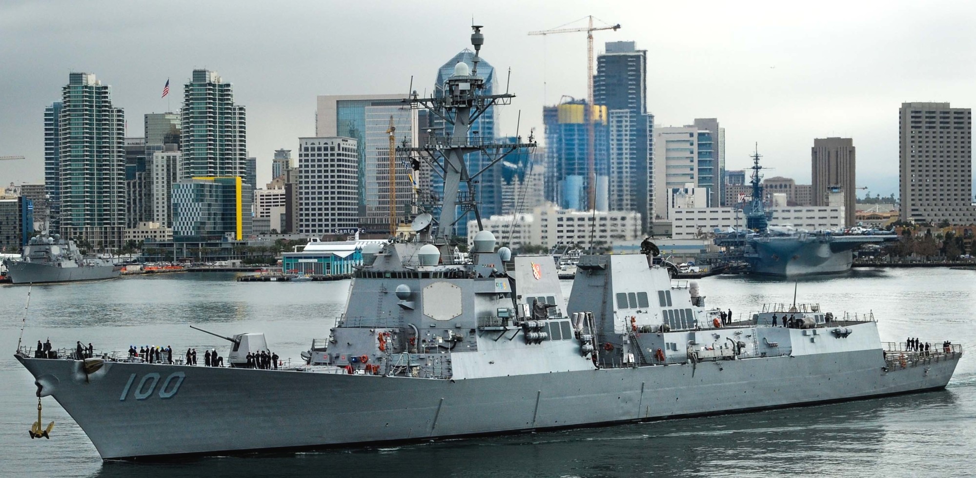 ddg-100 uss kidd arleigh burke class guided missile destroyer aegis us navy departing san diego 27