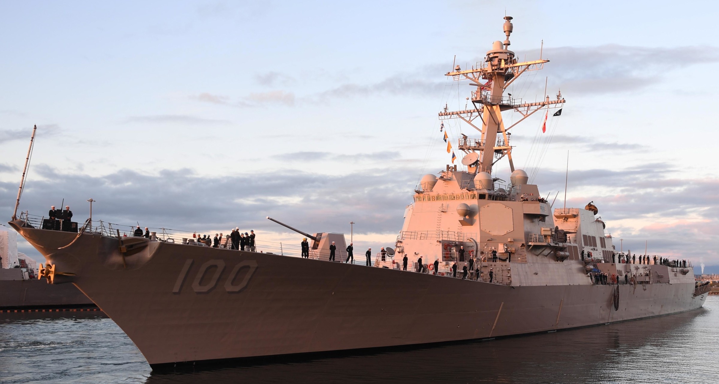 ddg-100 uss kidd arleigh burke class guided missile destroyer aegis homeport everett washington 30