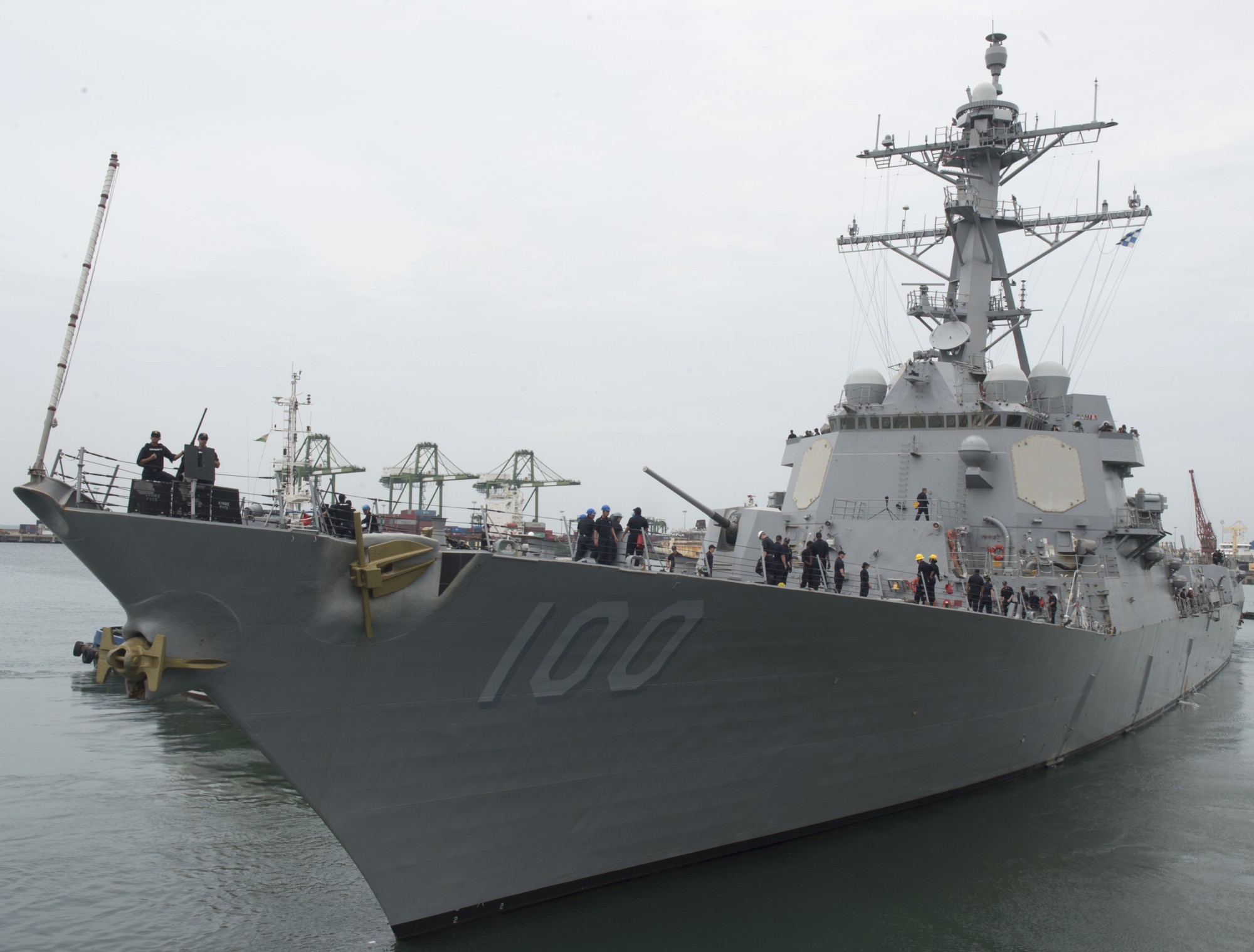 ddg-100 uss kidd arleigh burke class guided missile destroyer aegis us navy chennai india 39
