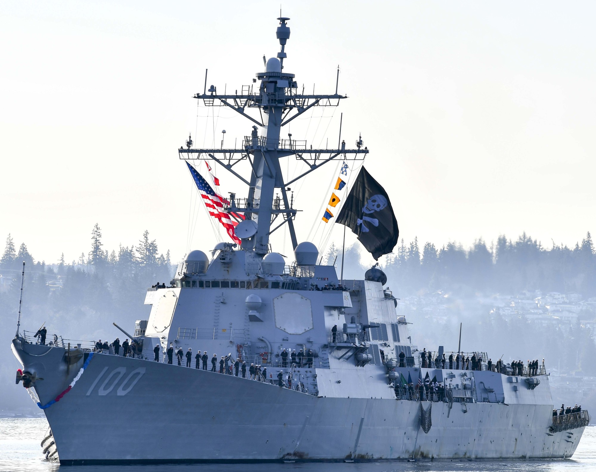 ddg-100 uss kidd arleigh burke class guided missile destroyer aegis us navy naval station everett 42