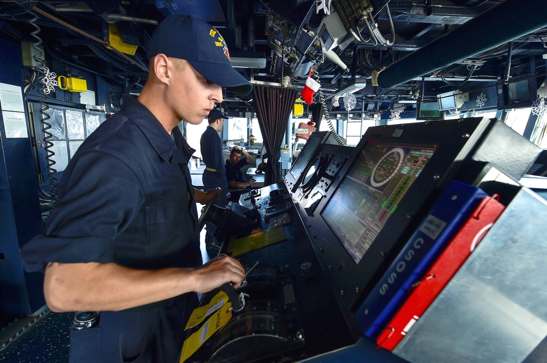 ddg-101 uss gridley arleigh burke class guided missile destroyer aegis us navy bridge helm 13