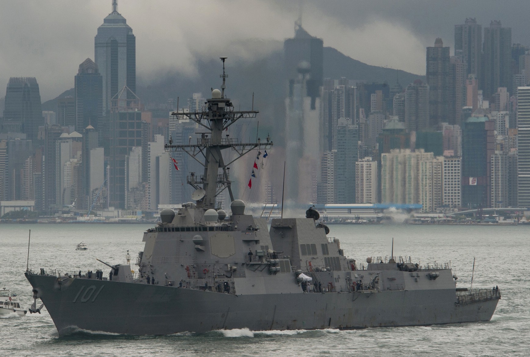 ddg-101 uss gridley arleigh burke class guided missile destroyer aegis us navy hong kong 28