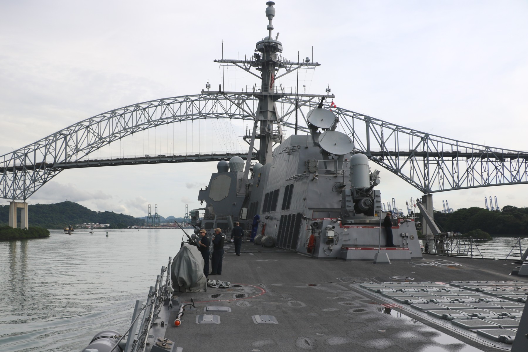 ddg-101 uss gridley arleigh burke class guided missile destroyer aegis us navy panama canal 57