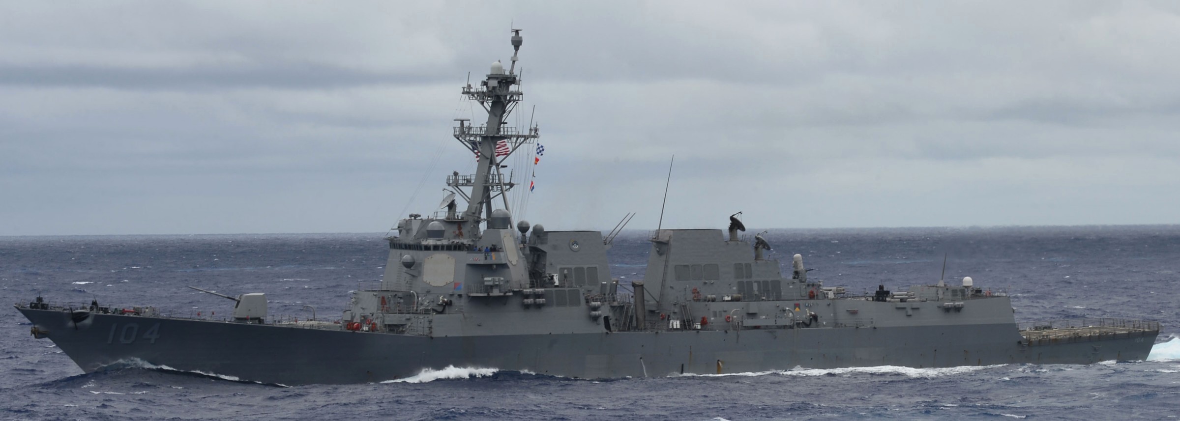 ddg-104 uss sterett arleigh burke class guided missile destroyer aegis us navy valiant shield 2014 16