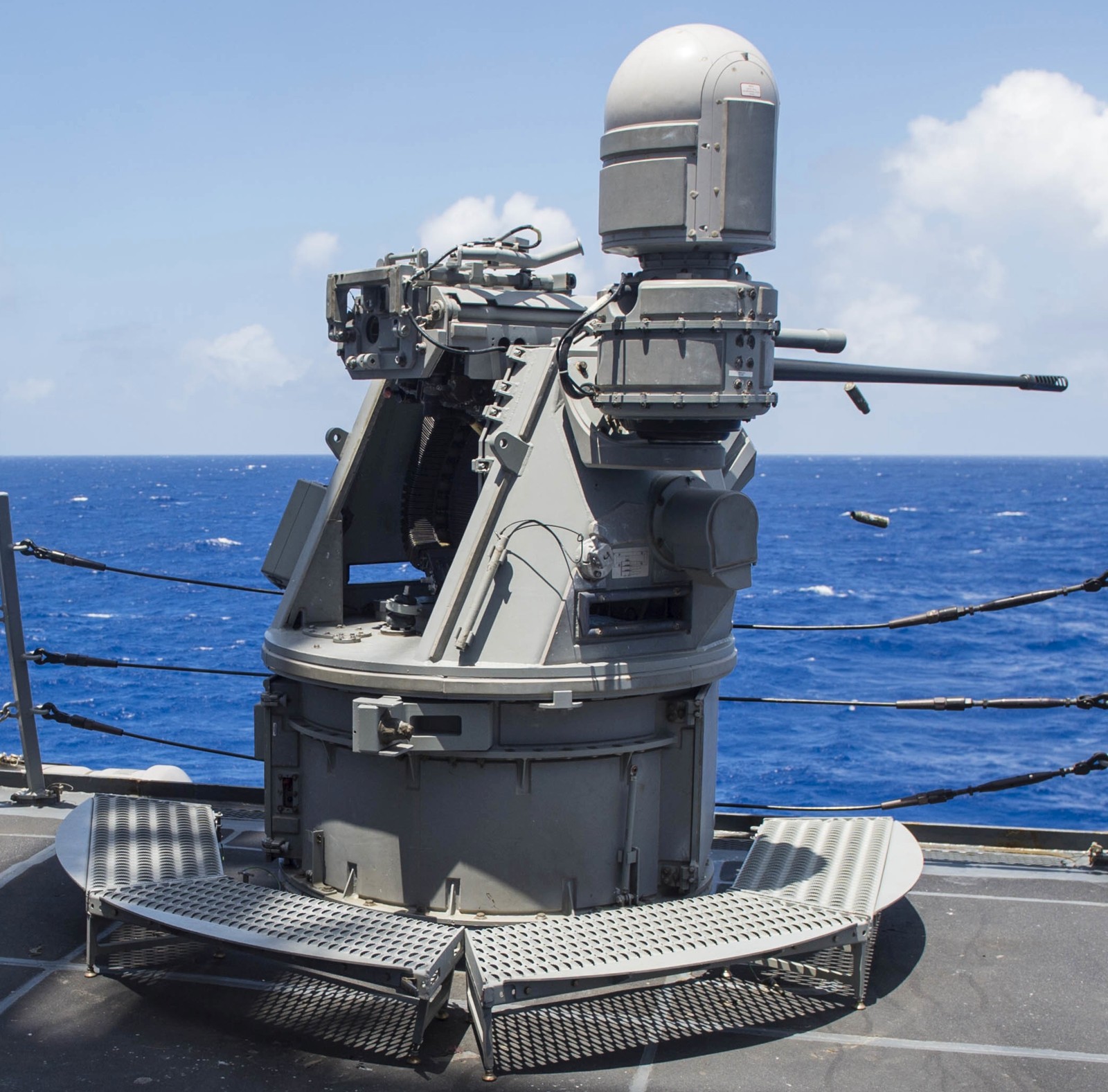 ddg-110 uss william p. lawrence arleigh burke class guided missile destroyer aegis us navy mk.38 mod.2 machine gun fire 25