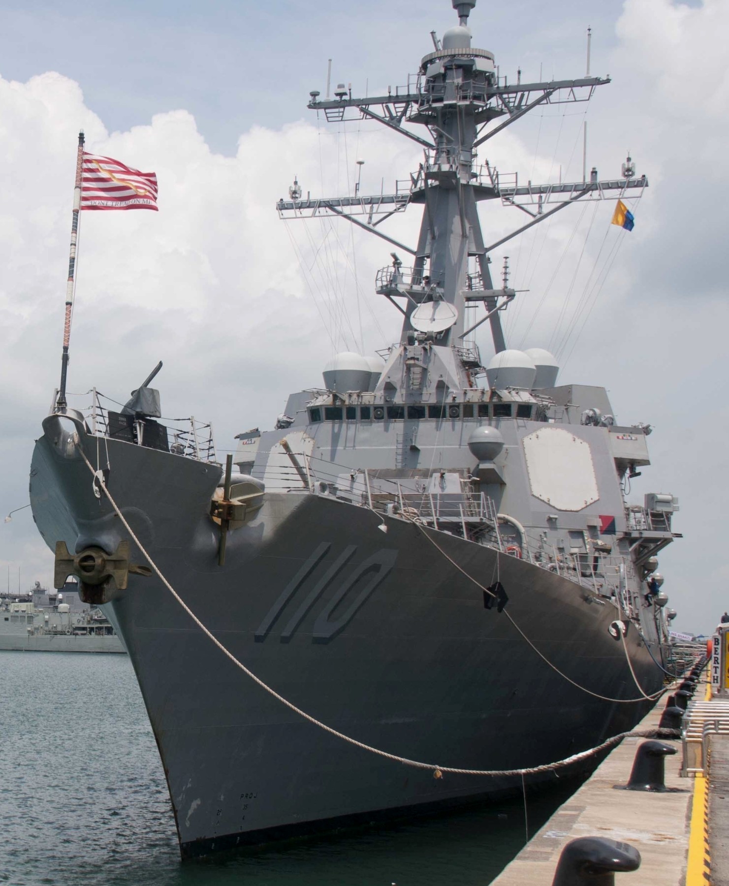 ddg-110 uss william p. lawrence arleigh burke class guided missile destroyer aegis us navy changi naval base singapore 45