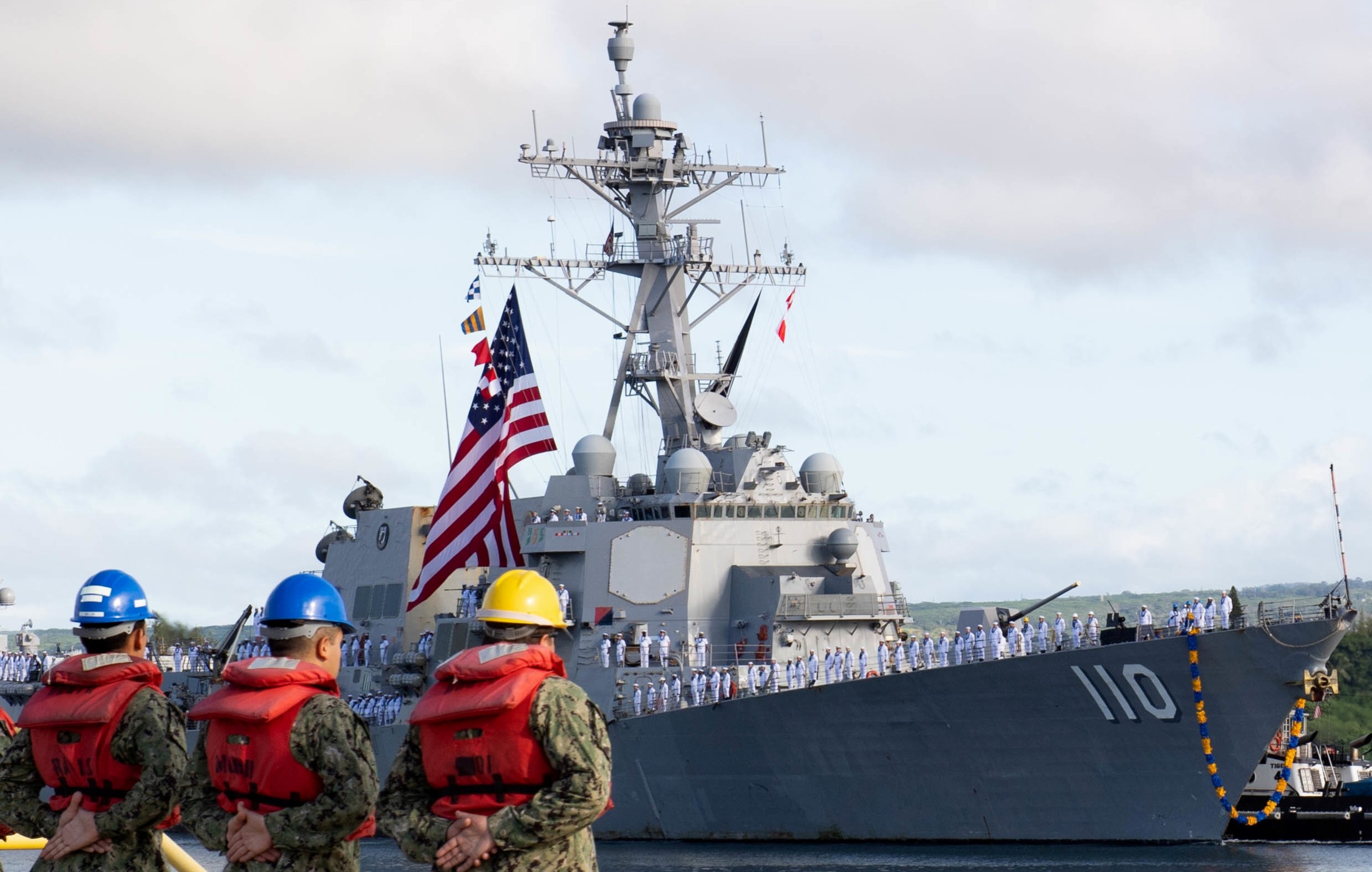 ddg-110 uss william p. lawrence arleigh burke class guided missile destroyer aegis us navy returning pearl harbor hickam hawaii 57