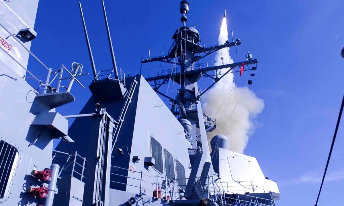 ddg-113 uss john finn arleigh burke class guided missile destroyer us navy aegis 08 rim-66l standard