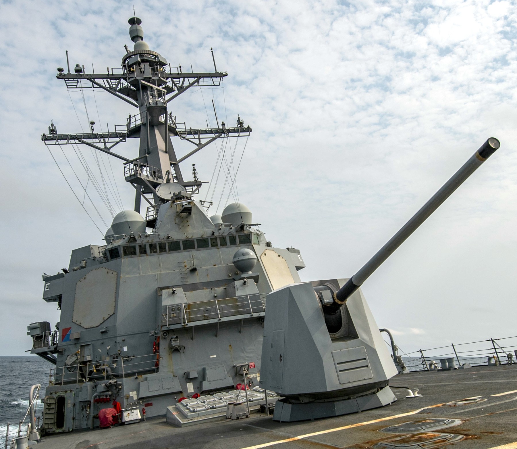 ddg-113 uss john finn arleigh burke class guided missile destroyer us navy aegis 53 mk.45 mod.4 gun