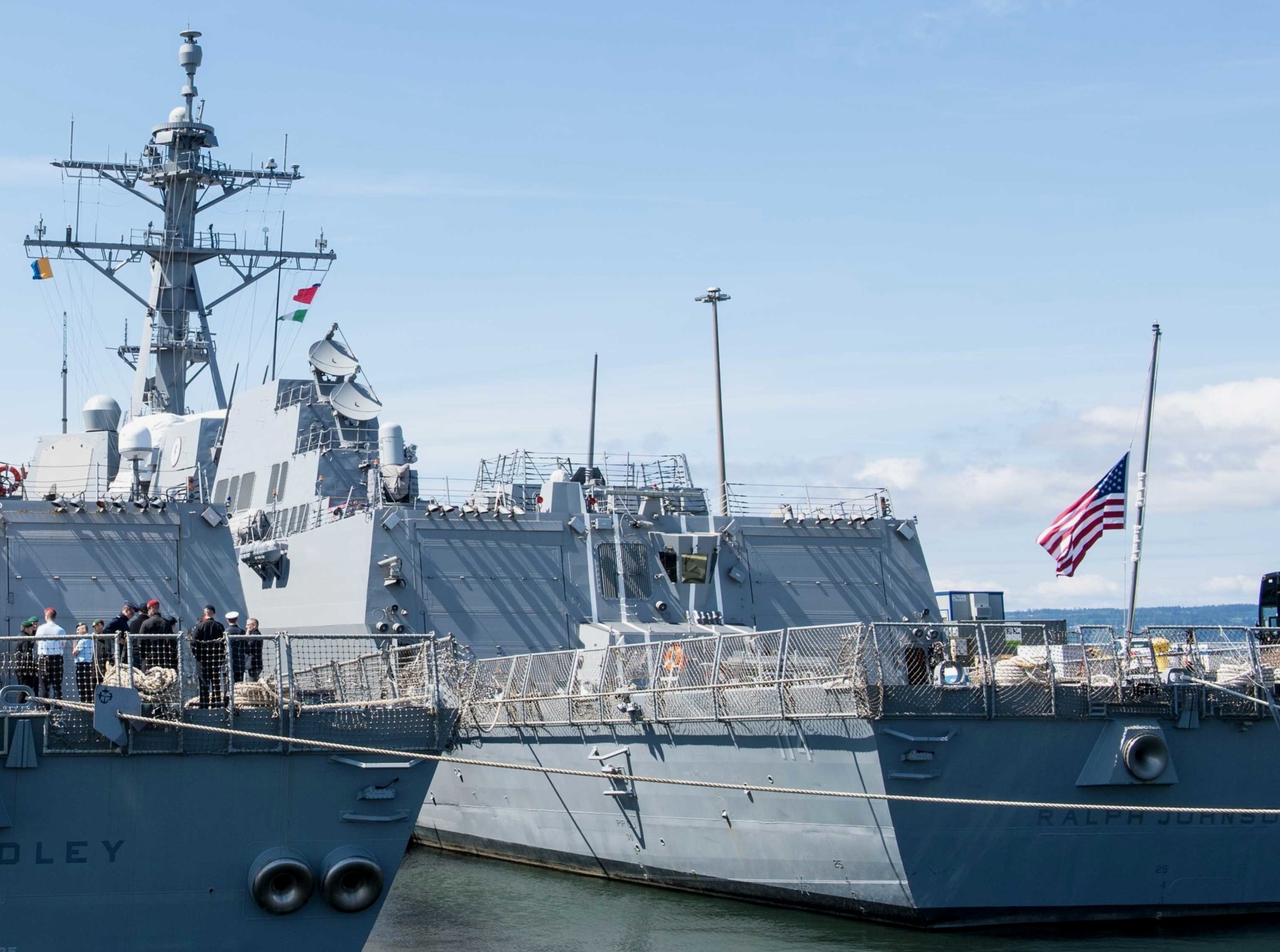 ddg-114 uss ralph johnson arleigh burke class guided missile destroyer us navy aegis 15 naval station everett washington