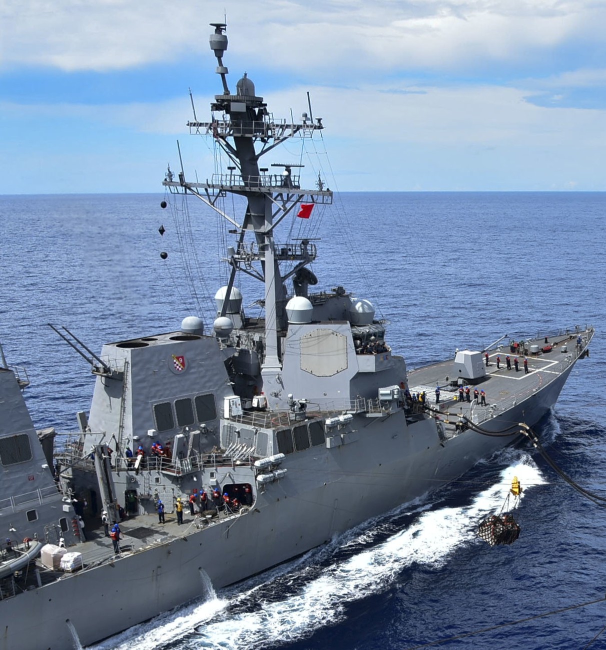 ddg-114 uss ralph johnson arleigh burke class guided missile destroyer us navy aegis 35 south china sea