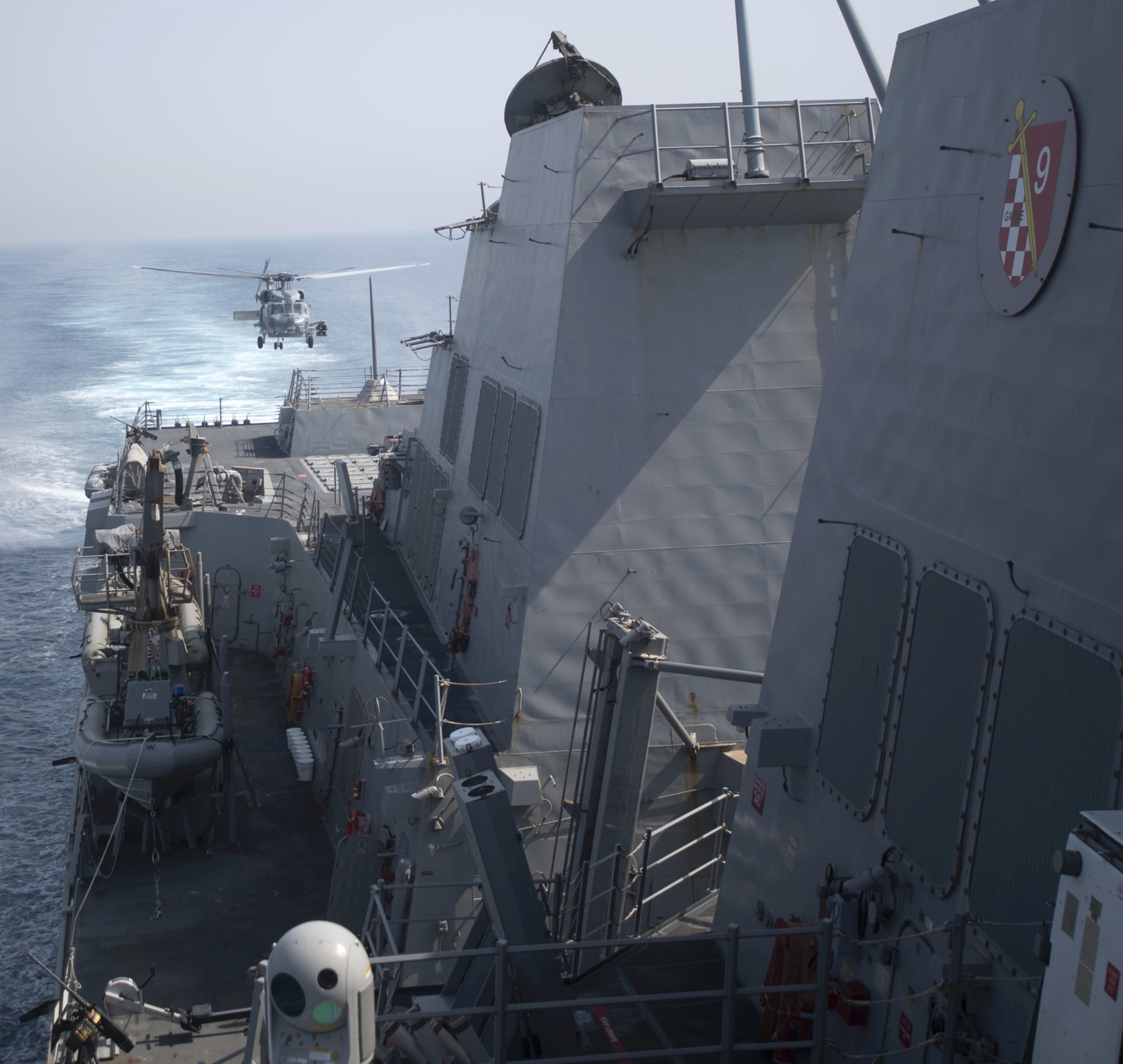 ddg-114 uss ralph johnson arleigh burke class guided missile destroyer us navy aegis 39 strait of hormuz