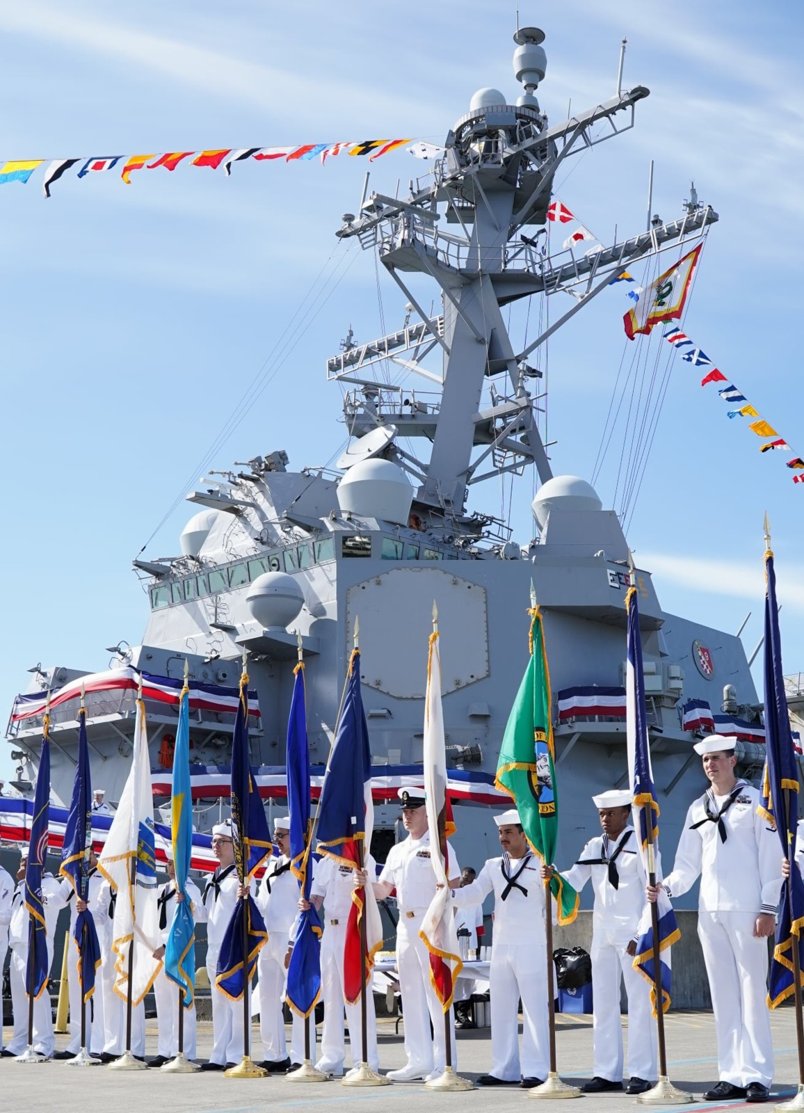 ddg-114 uss ralph johnson arleigh burke class guided missile destroyer us navy aegis 43 naval station everett