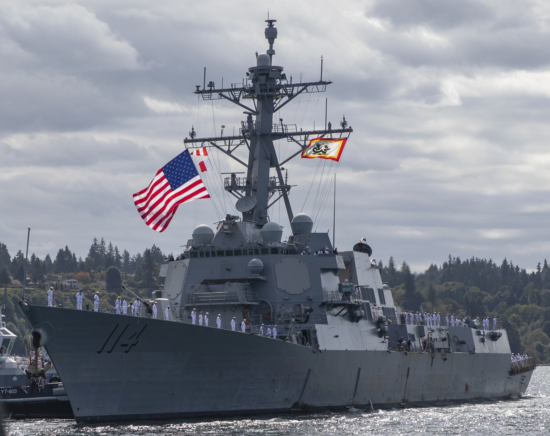 ddg-114 uss ralph johnson arleigh burke class guided missile destroyer us navy aegis 44 naval station everett washington