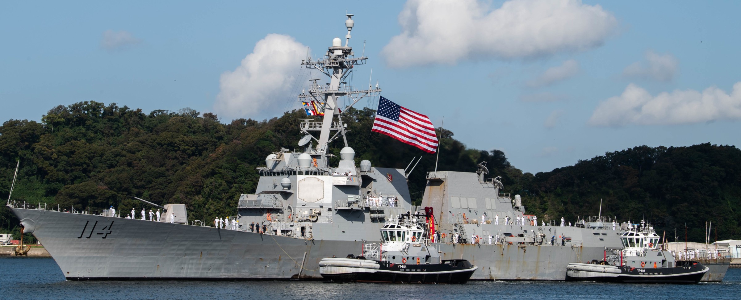 ddg-114 uss ralph johnson arleigh burke class guided missile destroyer aegis us navy yokosuka japan 50