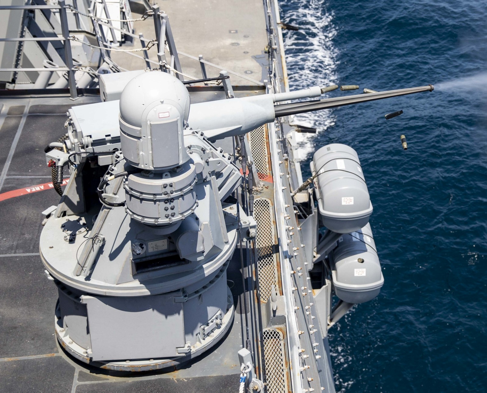 ddg-117 uss paul ignatius arleigh burke class guided missile destroyer us navy aegis mk.38 mod.2 machine gun 23