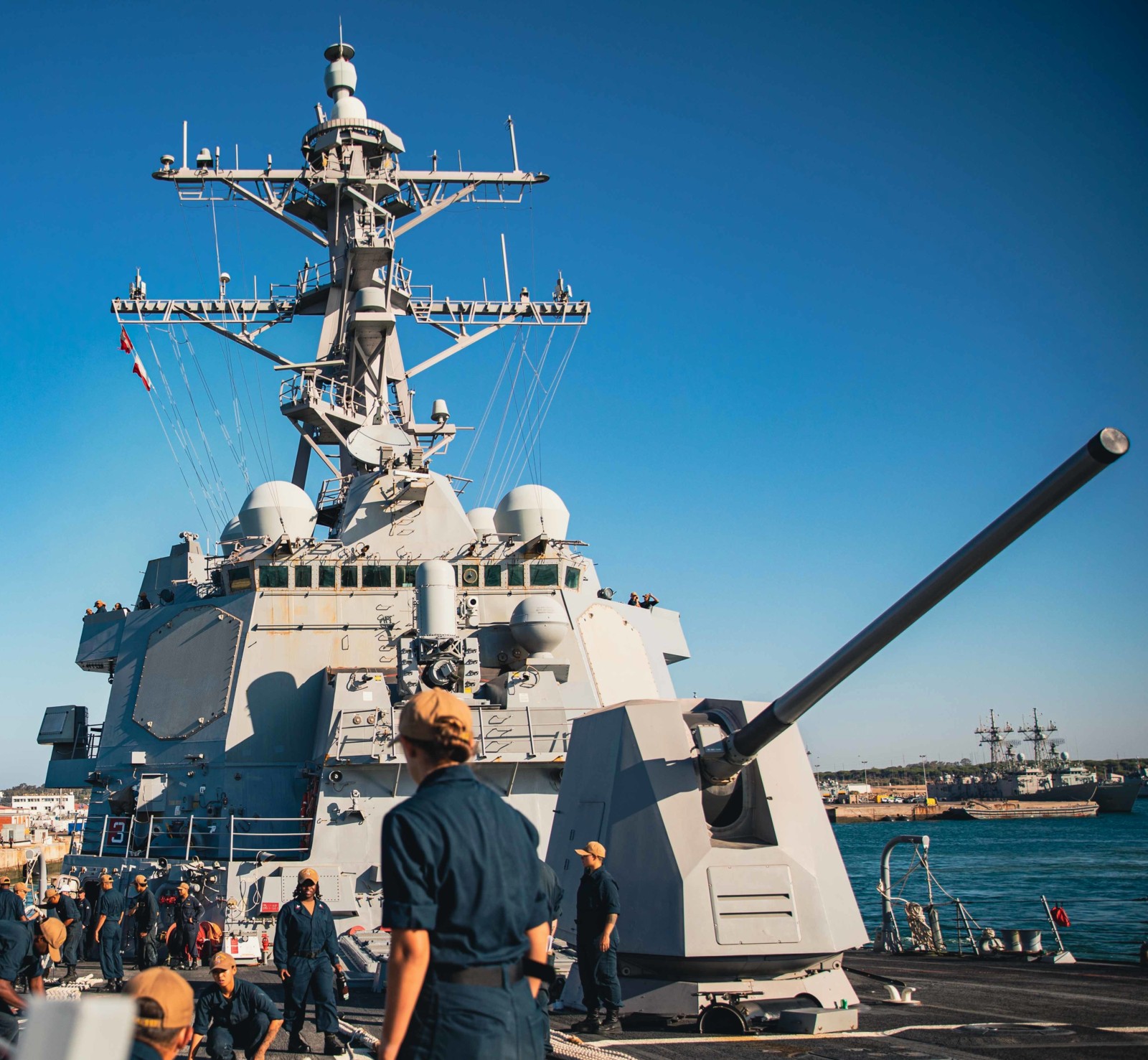 ddg-117 uss paul ignatius arleigh burke class guided missile destroyer aegis us navy naval station rota spain 45