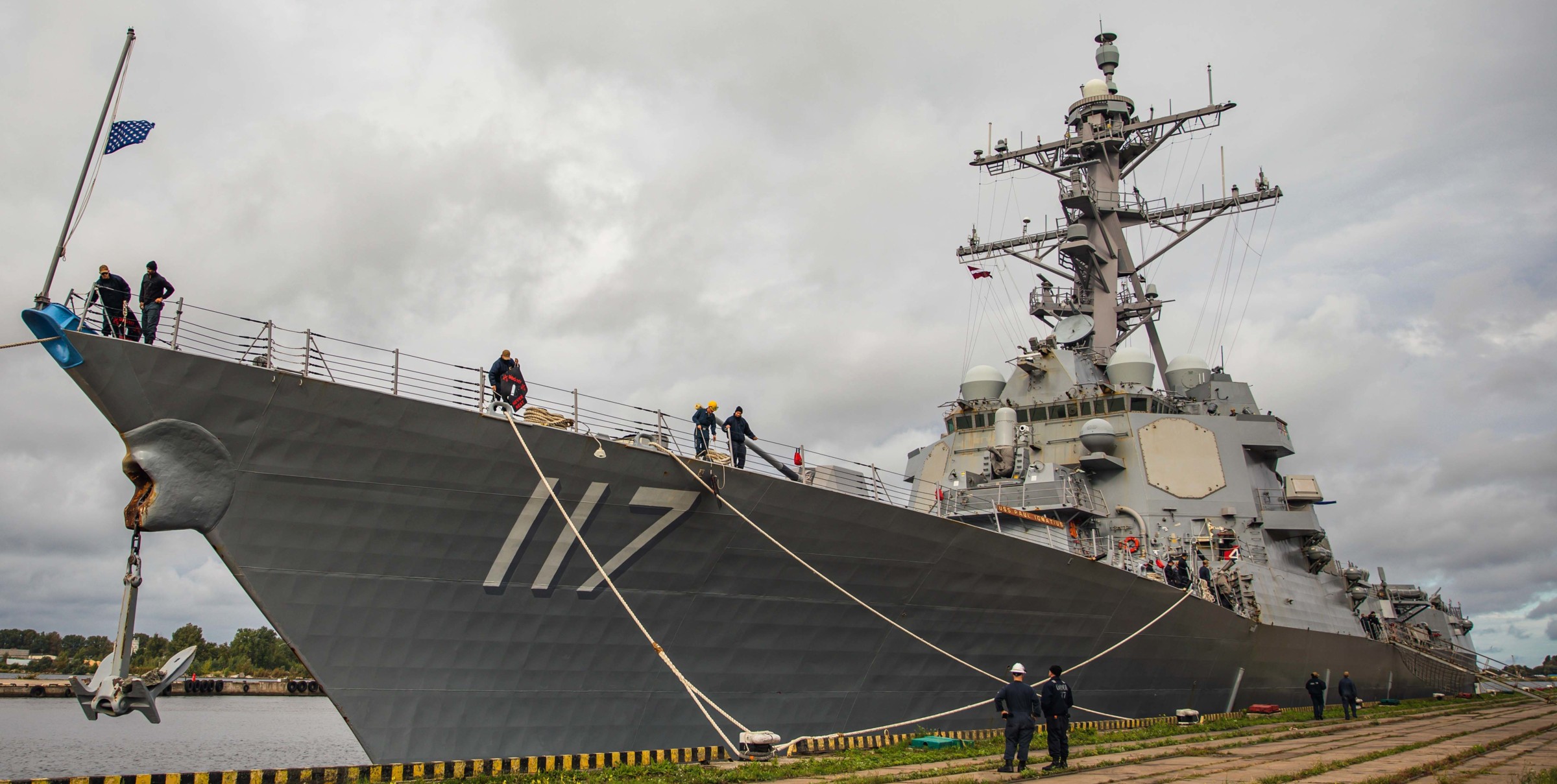 ddg-117 uss paul ignatius arleigh burke class guided missile destroyer aegis us navy riga latvia 51