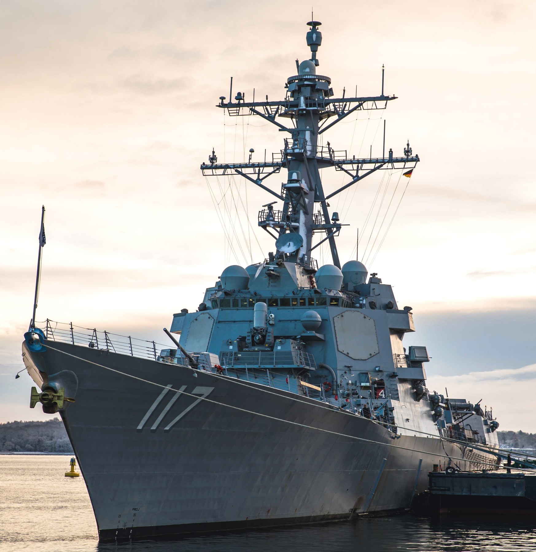 ddg-117 uss paul ignatius arleigh burke class guided missile destroyer aegis us navy kiel germany 58