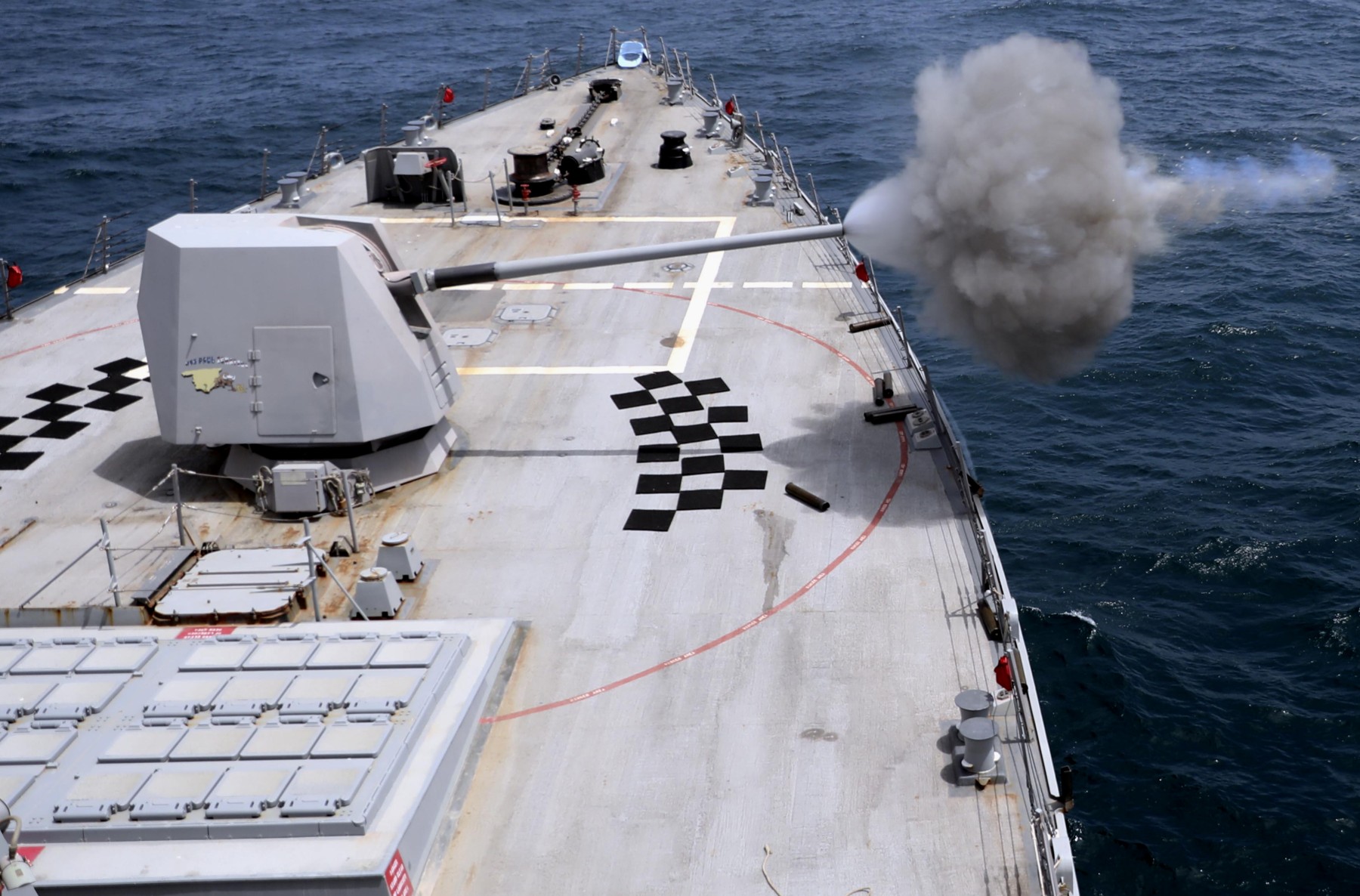 ddg-117 uss paul ignatius arleigh burke class guided missile destroyer aegis mk.45 gun fire 68