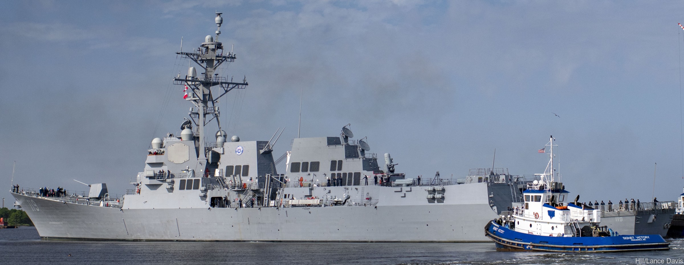 ddg-119 uss delbert d. black arleigh burke class guided missile destroyer us navy aegis departing pascagoula 03