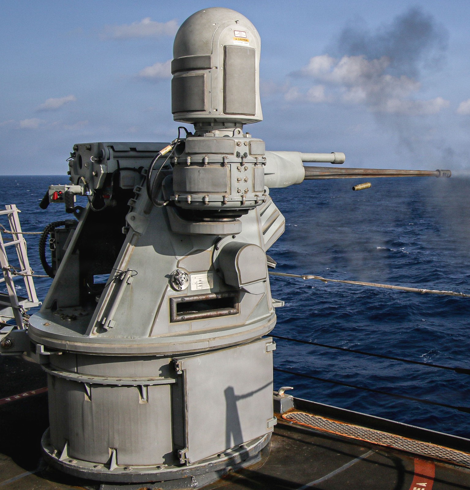 uss frank e. petersen jr. ddg-121 guided missile destroyer mk.38 mod.2 machine gun fire 46