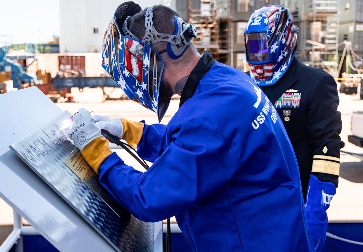uss william charette ddg-130 arleigh burke class guided missile destroyer us navy aegis gdbiw bath 03 keel laying bath maine
