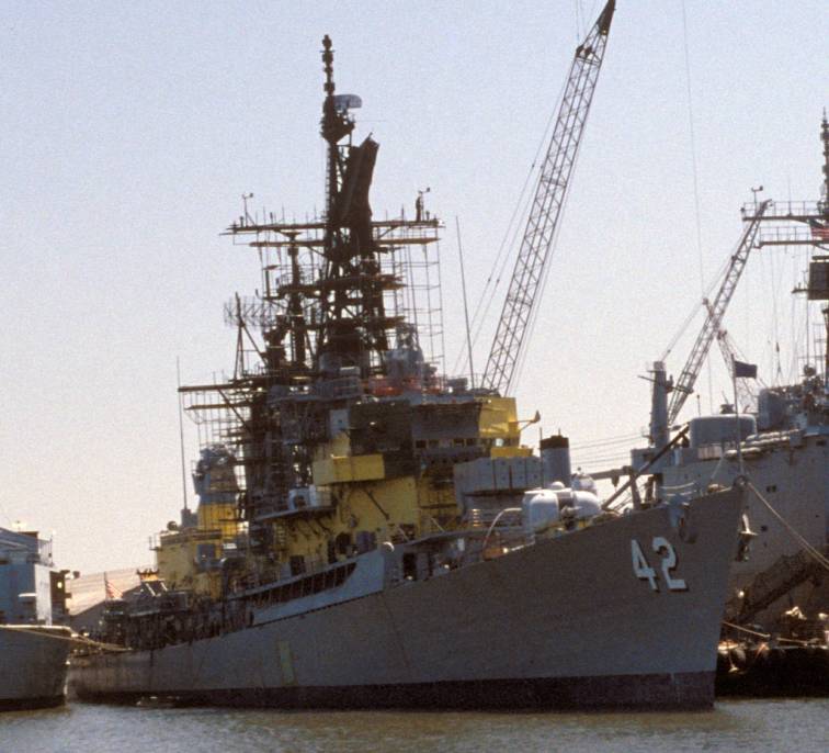 DDG-42 USS Mahan