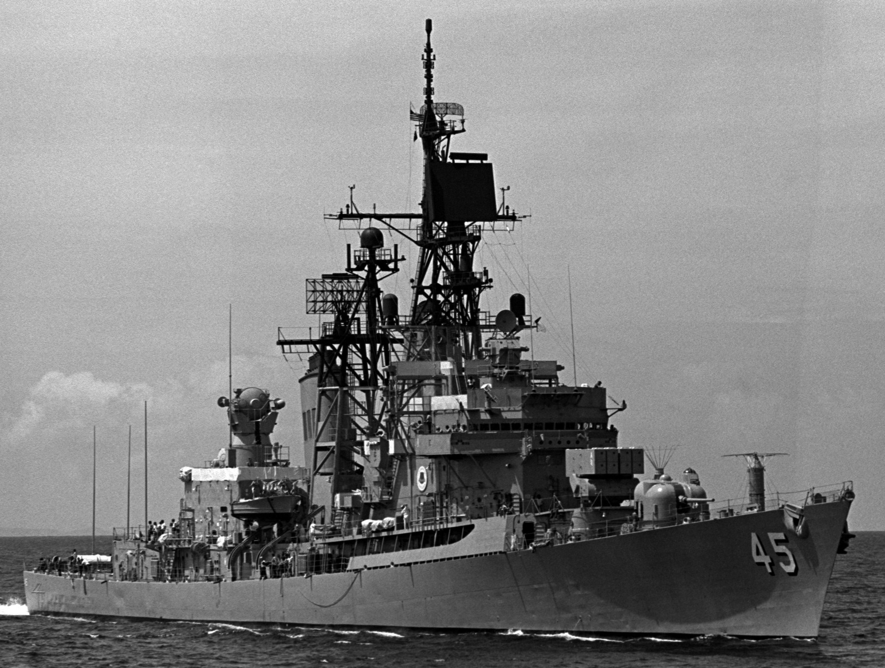 ddg-45 uss dewey farragut class destroyer us navy 1979 08 exercise unitas xx