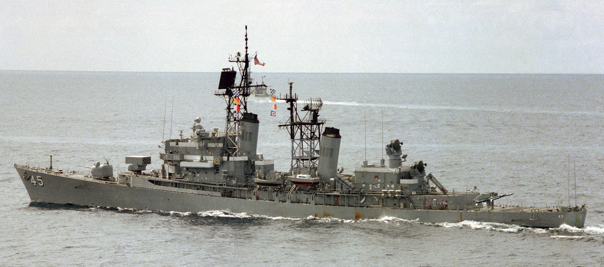 ddg-45 uss dewey farragut class destroyer us navy 1988 10