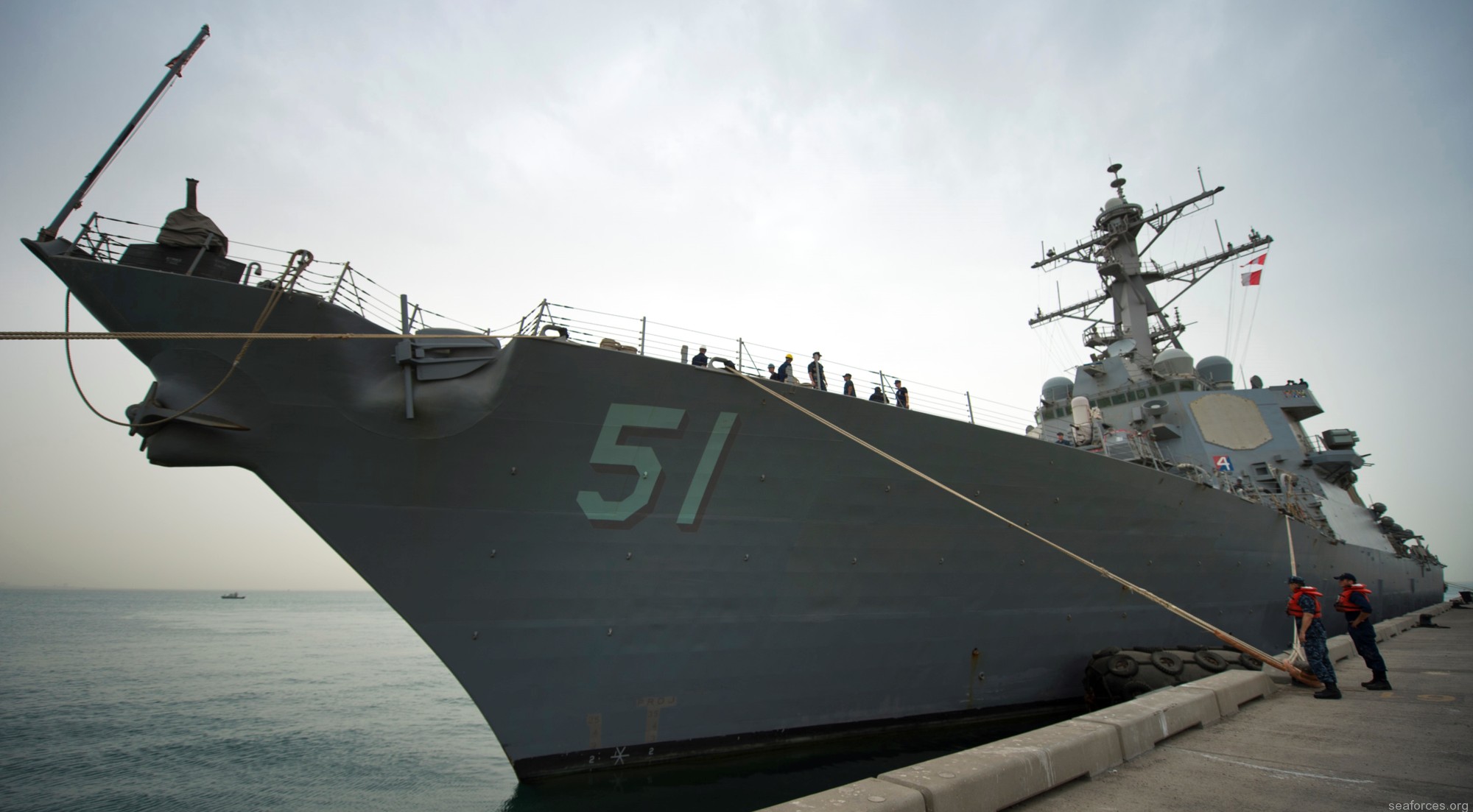 ddg-51 uss arleigh burke destroyer us navy 34 manama bahrain