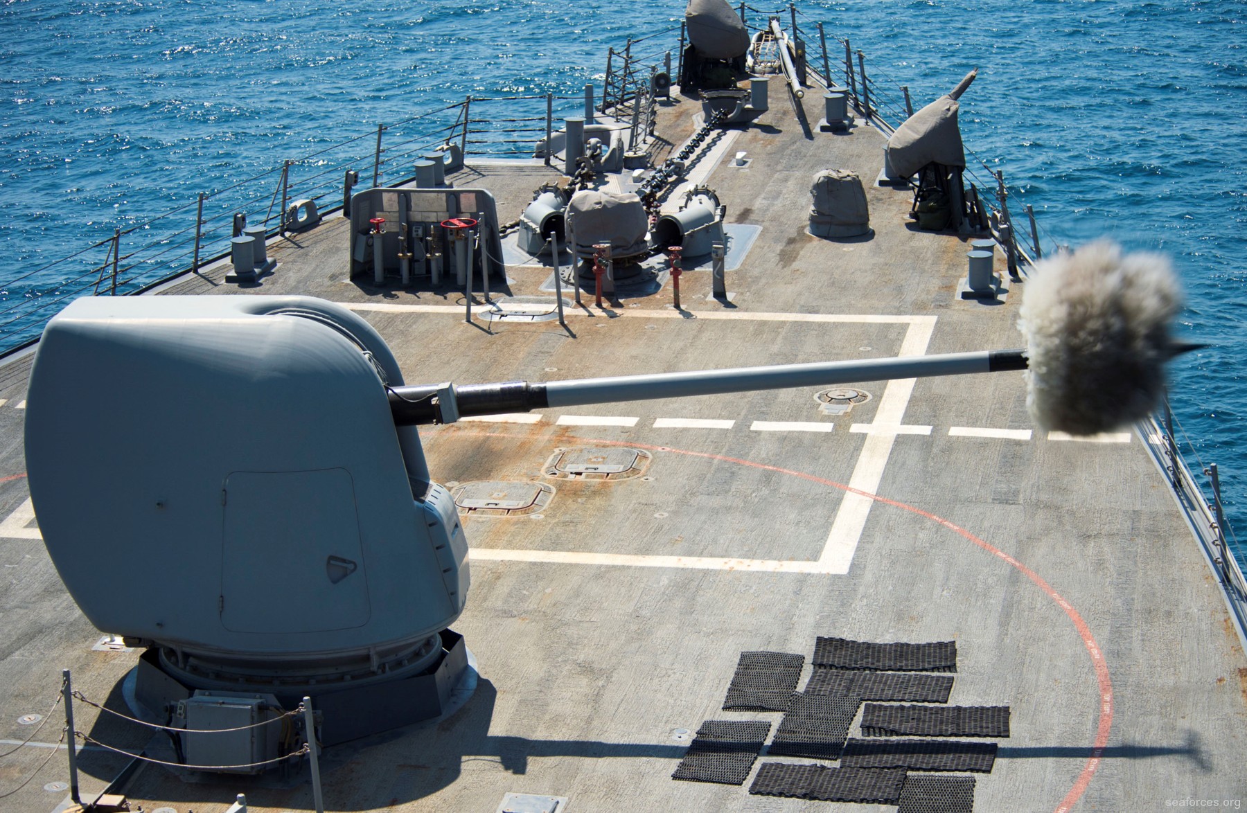 ddg-51 uss arleigh burke destroyer us navy 35 mk-45 gun