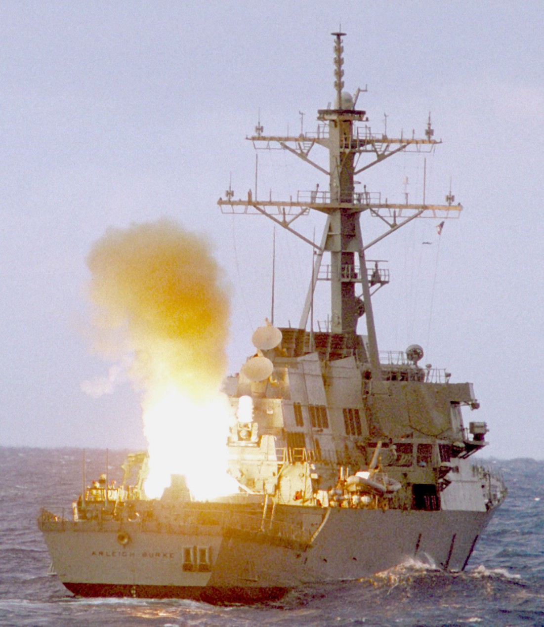 ddg-51 uss arleigh burke destroyer us navy 76 rim-66c standard missile sm-2mr