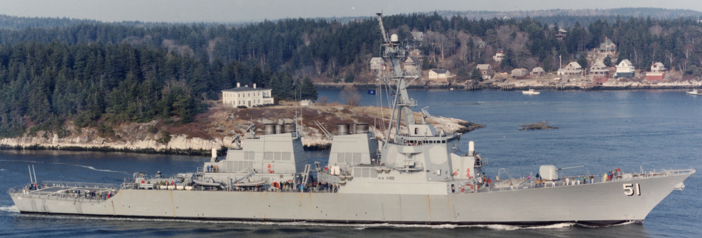 uss arleigh burke ddg-51 guided missile destroyer kennebec river maine 111