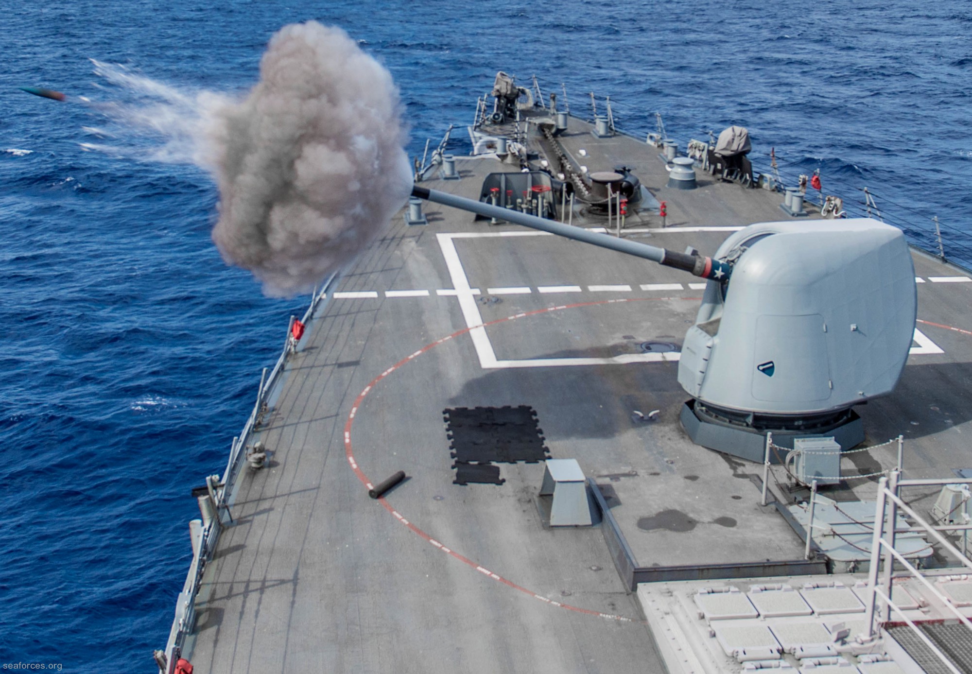 ddg-52 uss barry guided missile destroyer us navy 08 mk-45 mod.2 gun