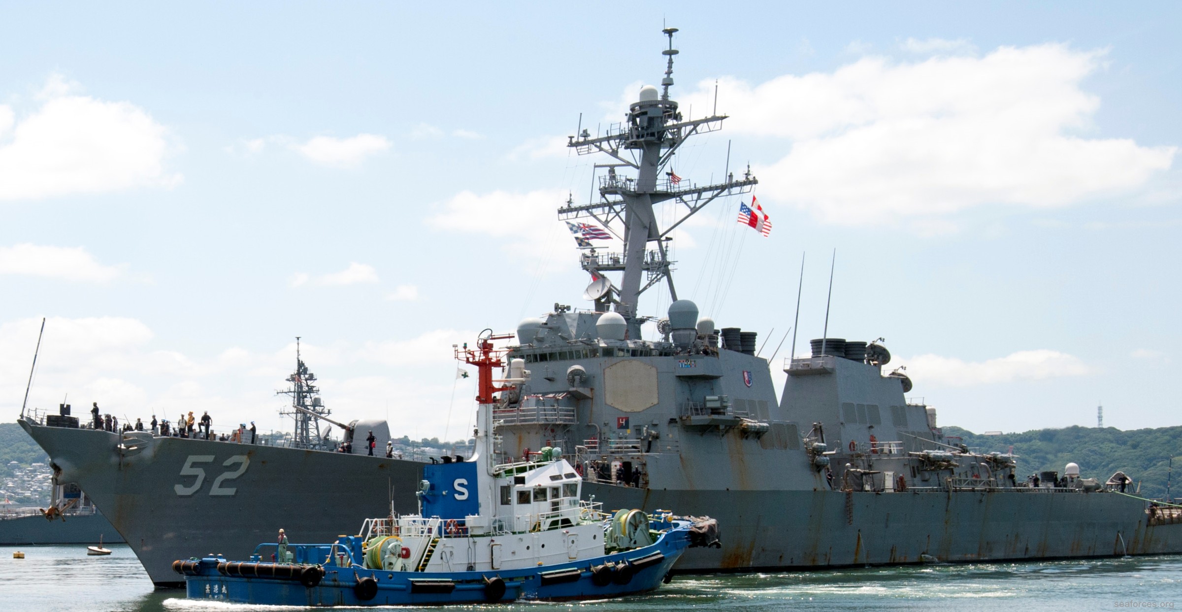 ddg-52 uss barry guided missile destroyer us navy 18 sasebo japan