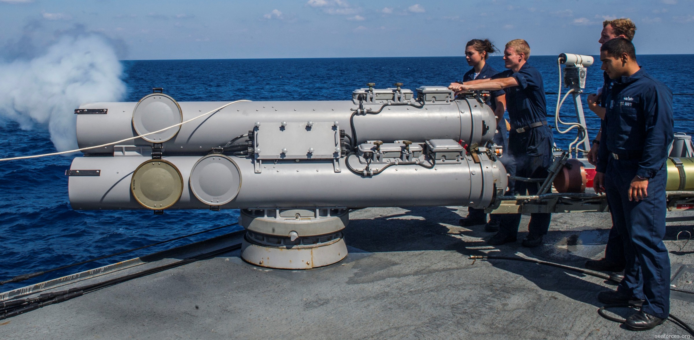 ddg-52 uss barry guided missile destroyer us navy 33 mk-32 torpedo tubes