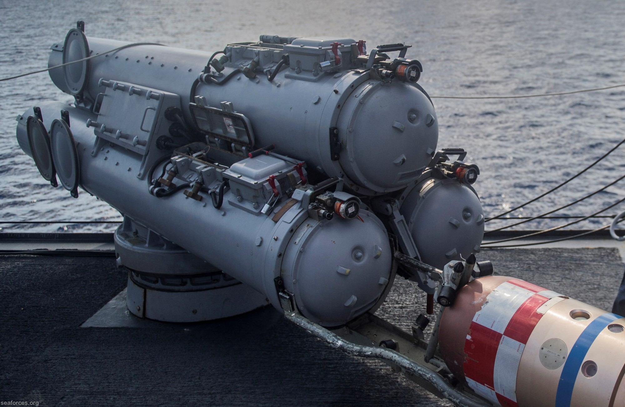 ddg-52 uss barry guided missile destroyer us navy 35 mk-32 triple torpedo tubes svtt